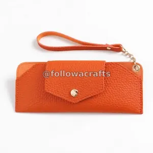 Hanging Glasses Pouch 2